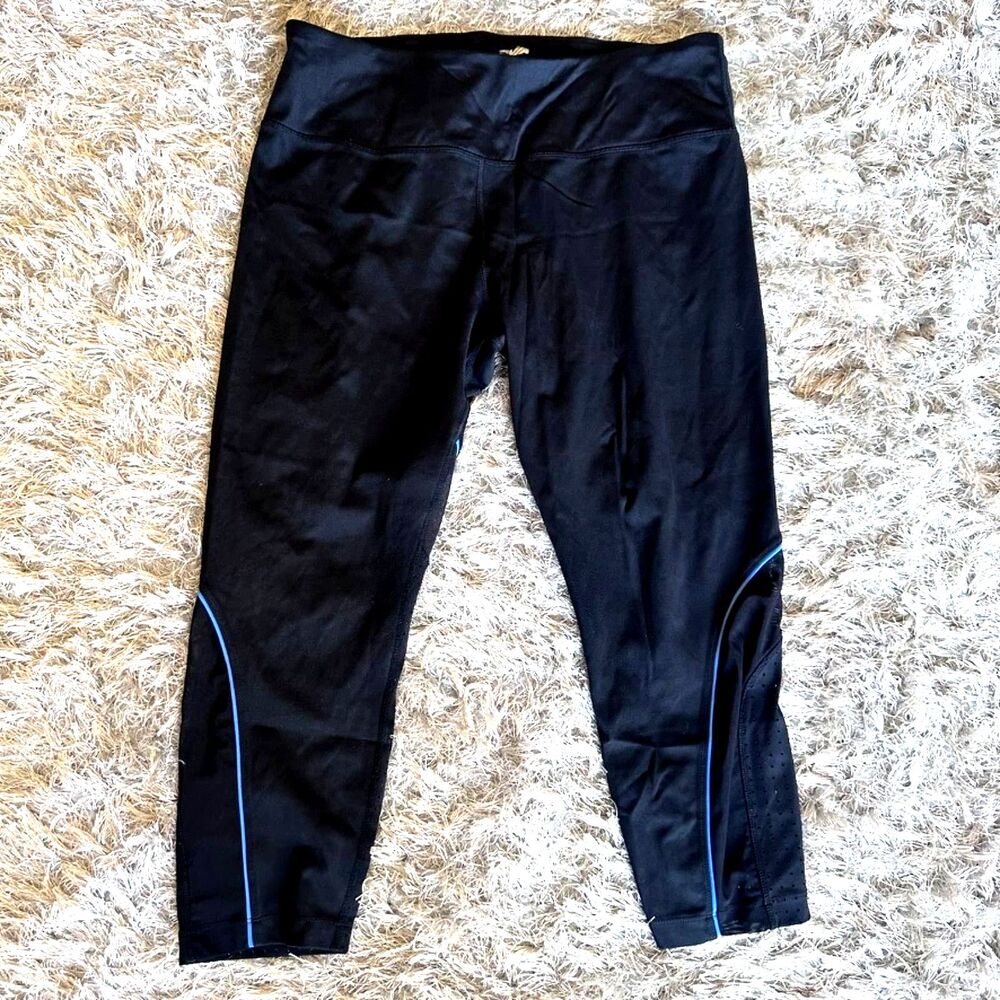AVIA Black Cropped Vented High Rise Leggings Wide Waistband Plus Size XXL (20)